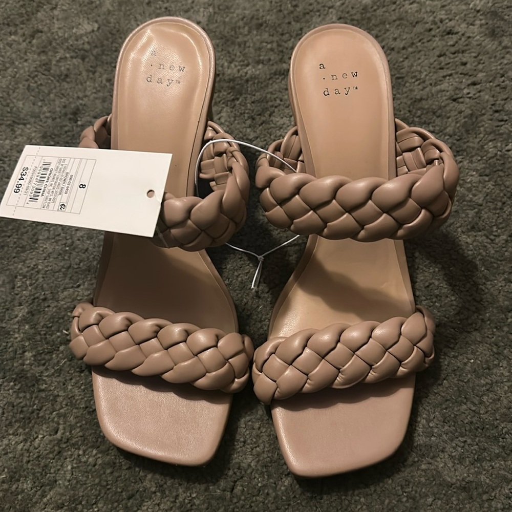 NWT A New Day Basil Heels